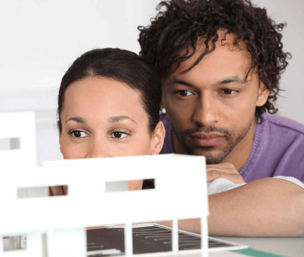 Don’t Make These 6 Mistakes When Buying From a Builder Couple Image